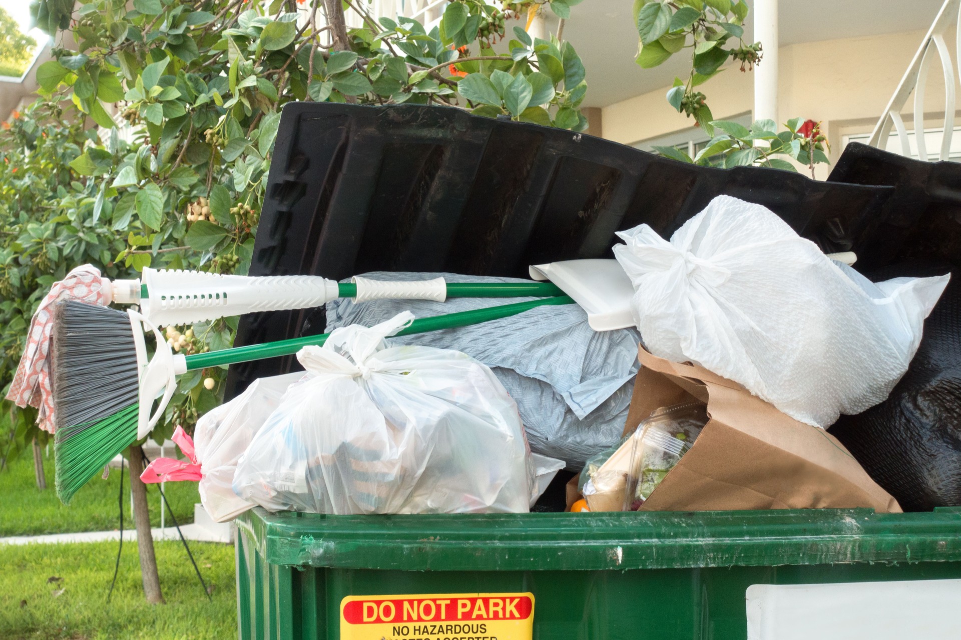 Overflowing trash